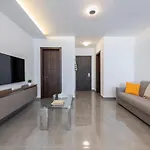 Staymela -