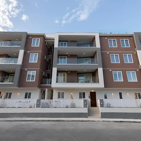 Staymela - * Birkirkara