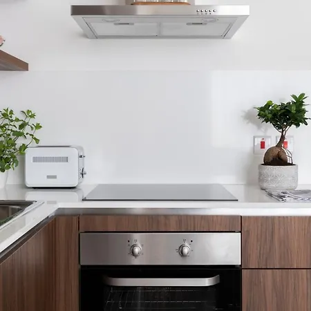 Staymela - * Birkirkara