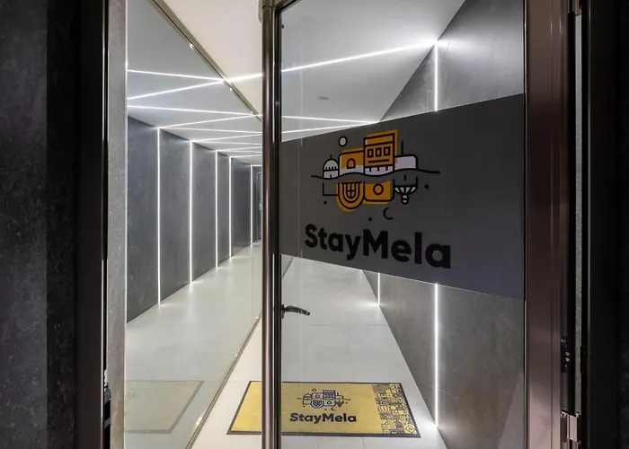Staymela -